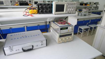 電工電子實(shí)驗(yàn)教學(xué)部 電工器材的科學(xué)管理與高效應(yīng)用